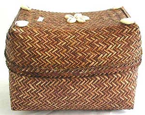 wholesale jewelry box made of rattan straw seashell from Bali 