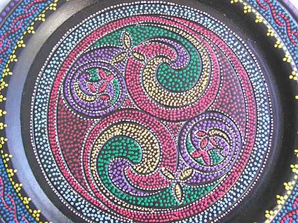 Batik pattern design rounded wooden plate, assorted design randomly pick 