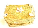 Rattan box with bead-like shape seashell forming in flower pattern design