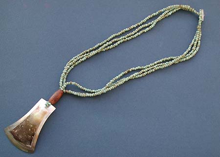 Hot fashion jewelry direct importer and wholeslaer wholesale triple green beaded necklace with fan shape seashell pendant