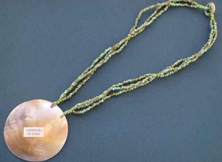 Beaded jewelry importer wholesale seashell pendant decor fasion necklace, triple green beaded string