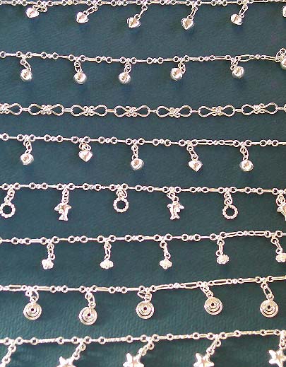Online trendy jewelry supply, anklet in 925. sterling silver with multi pattern drop charms