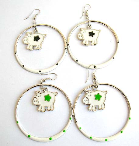 Fashion earring with color painted, a mini star decor pig in circle pattern design, fish hook back for convenience closure