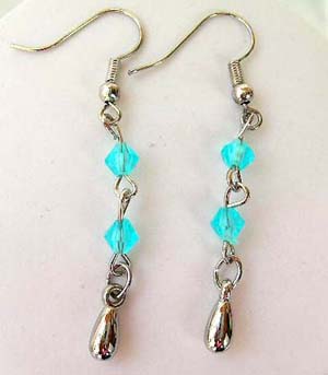 Fashion necklace and earring set, chain necklace with multi bright blue rhinestone embedded web shape dangle pendant at center, beaded fish hook earring for match up 