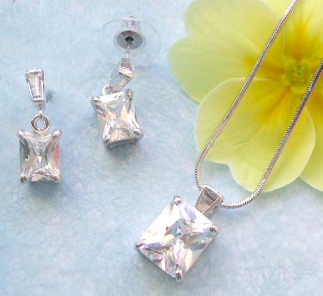 Fashion cz jewelry distributor offering chain necklace, clear cz rectangular pendant and stud earring set