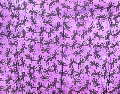 Hand Painting Pakome With Multi Geckos Climbing On The Purple Wall