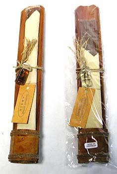 Relaxing gift set - assorted aromatic incense sticks with a same aromatic essential oil