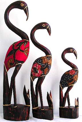 Wooden Batik flamingo family set, set of 3 pieces 