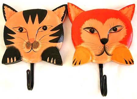 Wooden tiger head hook, assorted color randomly pick