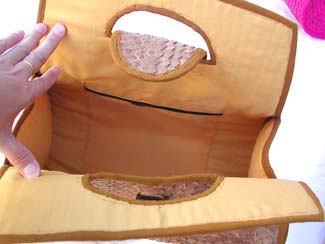 BAG15BROWNlining.jpg (18872 bytes)