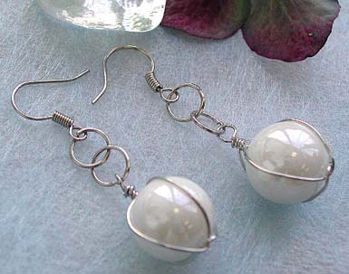 Hot summer jewelry, hot spring jewelry of wire earring with hand blown glass