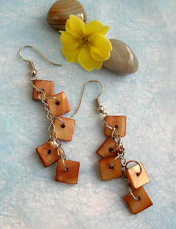 wholesale beach jewelry, dyed brown color sea shell chips forming fashion dangle earring in beach island summer style