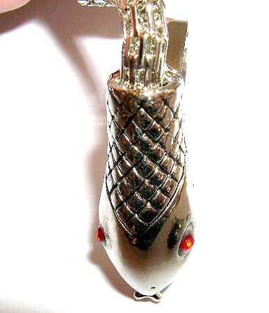 Fashion slave ring in snake pattern design with mini red cz embedded on eyes          