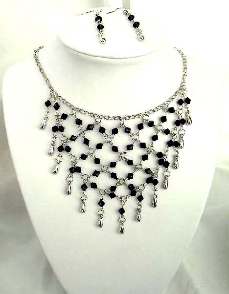 Fashion necklace and earring set, chain necklace with multi black rhinestone embedded web shape dangle pendant at center, beaded fish hook earring for match up    