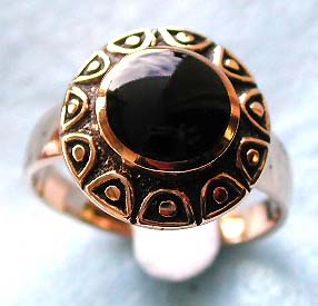 Great gemstone jewelry in online store supplying flower pattern bronze ring with genuine onyx stone at center