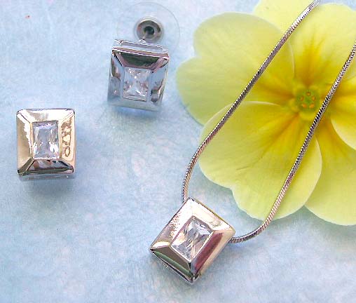 Pendant jewelry wholesaler online offering chain necklace, rectangular cz pendant and stud earring set