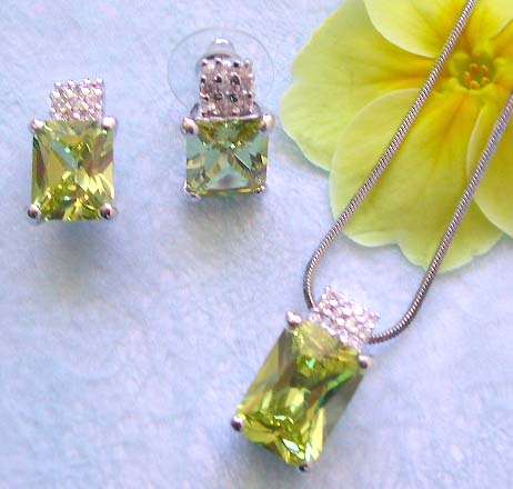 Asia wholesale jewelry store offering chain necklace, green cz with multi clear cz top decor pendant and stud earring set